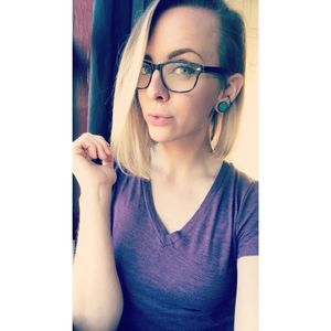 Meet your Posher, Crystal